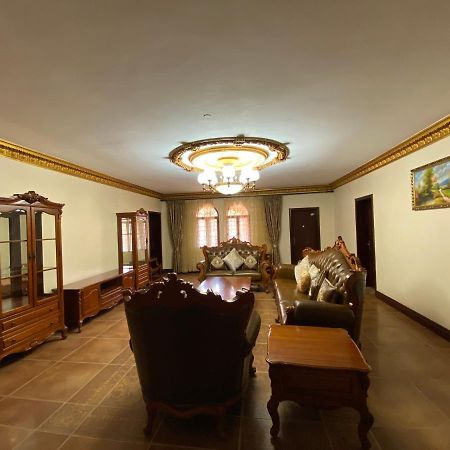 中华会馆 ไนโรบี ภายนอก รูปภาพ